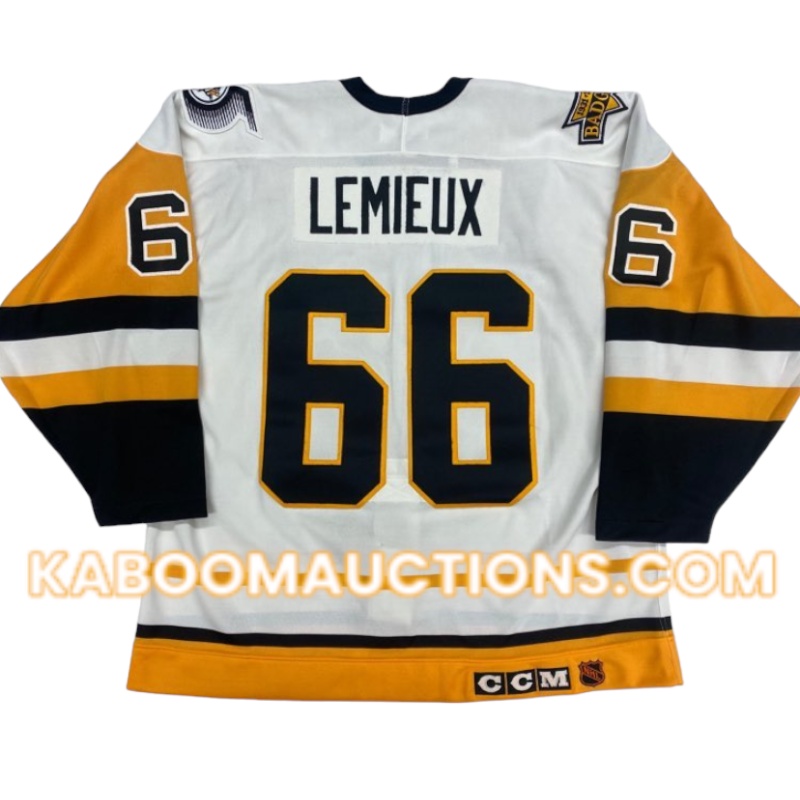 VERY RARE Mario LEMIEUX Signed Pittsburgh Penguins 1992 Cup CCM Vintage Jersey