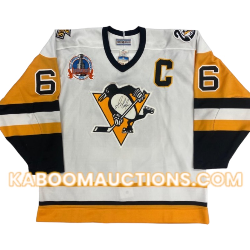 VERY RARE Mario LEMIEUX Signed Pittsburgh Penguins 1992 Cup CCM Vintage Jersey